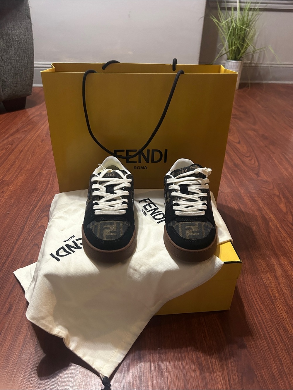 Fendi Black & Brown FF Logo Low-Top Sneakers